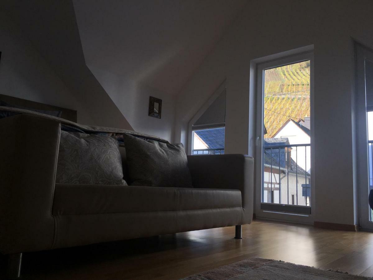 Gaestehaus Weingut Meierer Kesten Bagian luar foto