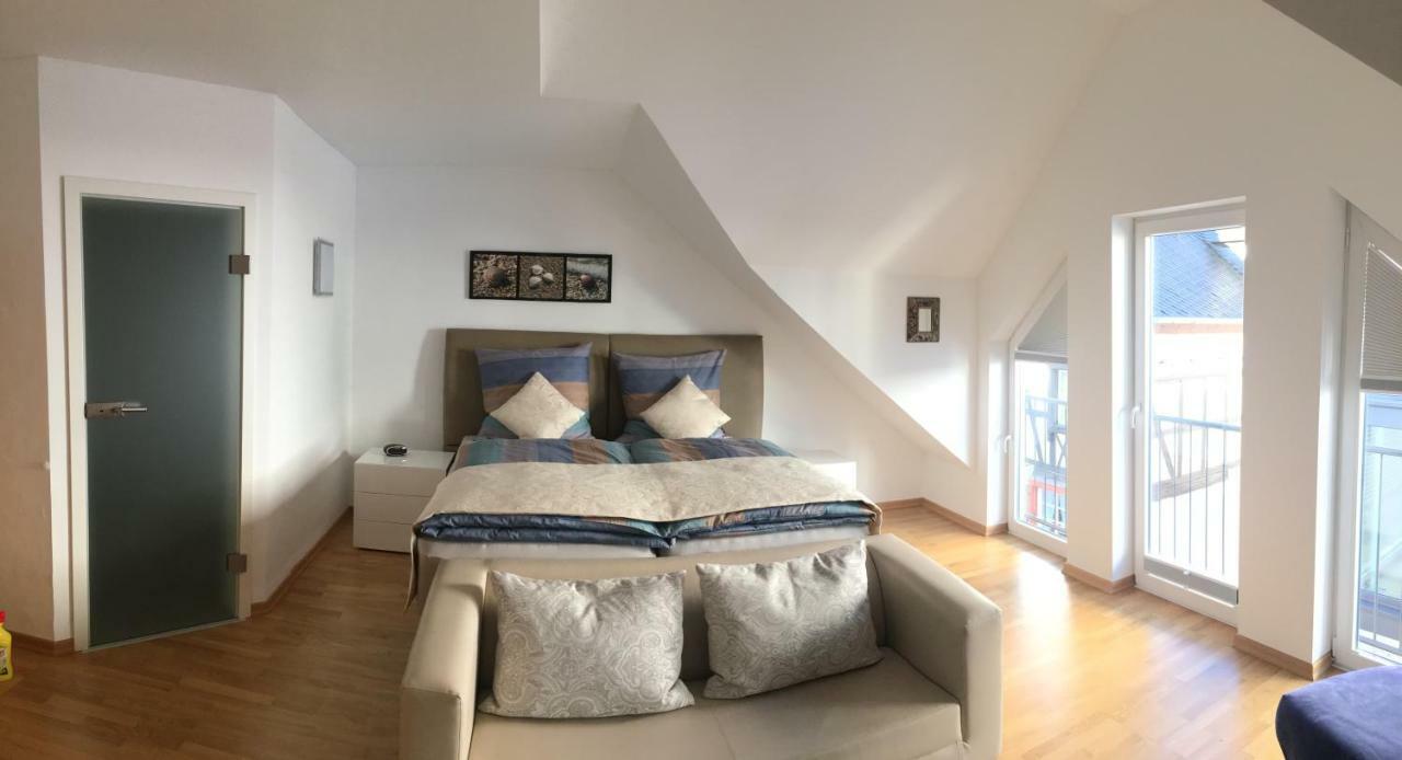 Gaestehaus Weingut Meierer Kesten Bagian luar foto