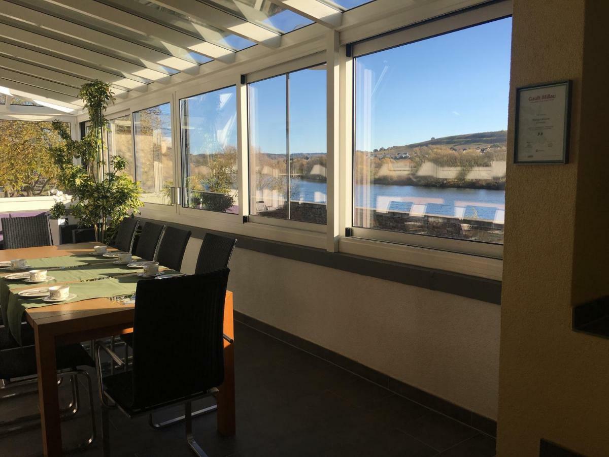 Gaestehaus Weingut Meierer Kesten Bagian luar foto